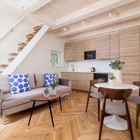 Apartment With Balcony - Rejtana 10